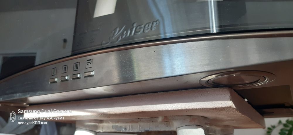 кухонная вытяжка 90см.