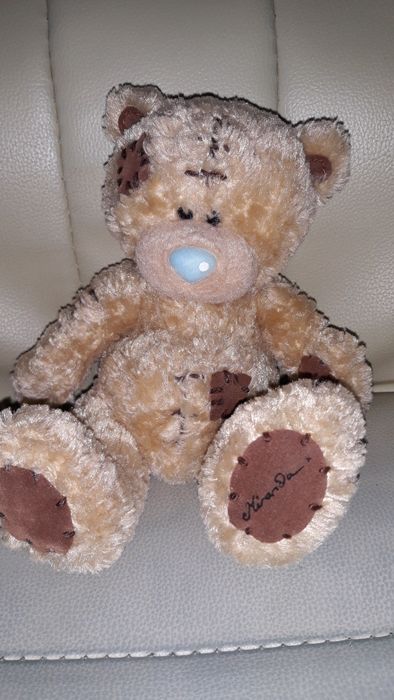 Кукли барби и няколко плюшени играчки