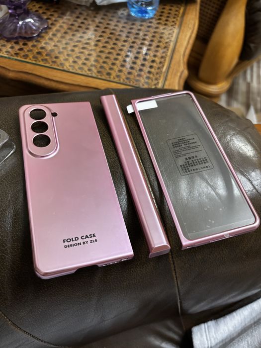 Чисто нов калъф за Samsung Galaxy Z Fold 6