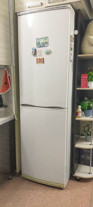 Продам холодильник