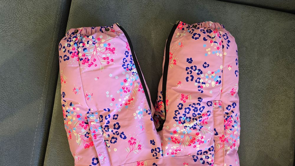 Тёплый комбенизон на девочку...