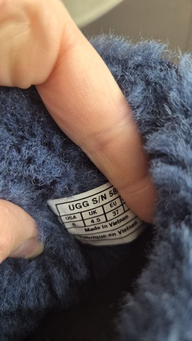 Топли боти на UGG