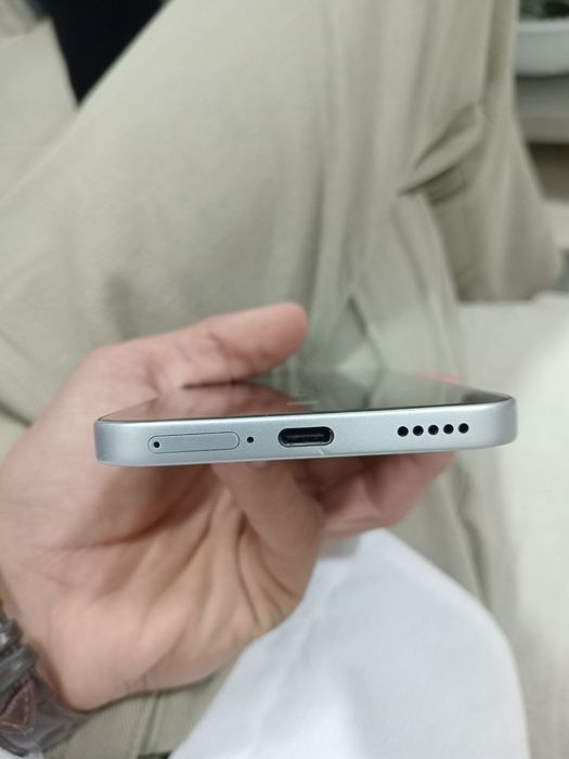 Honor 400 lite sotiladi