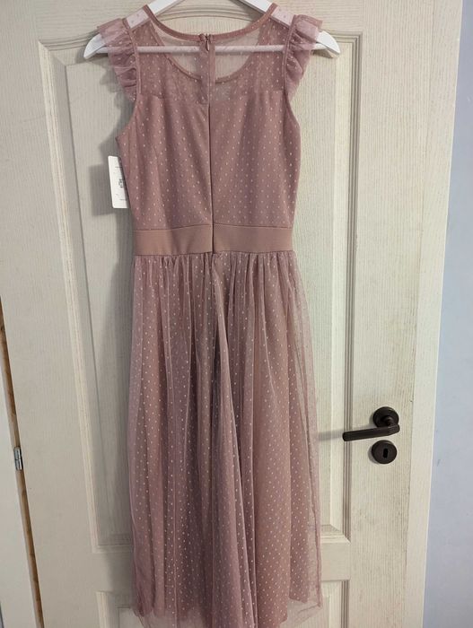 Тюлена рокля - пепел от рози