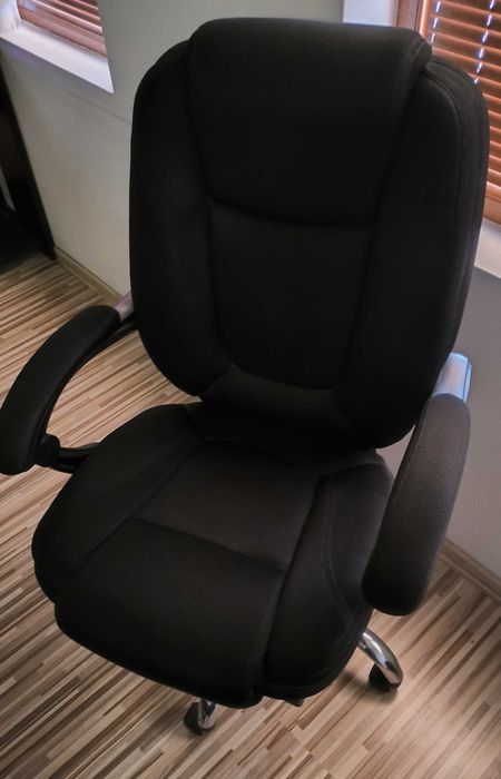 Офис стол „Relax“ с подложка за крака, възглавница и ДВА амортисьора