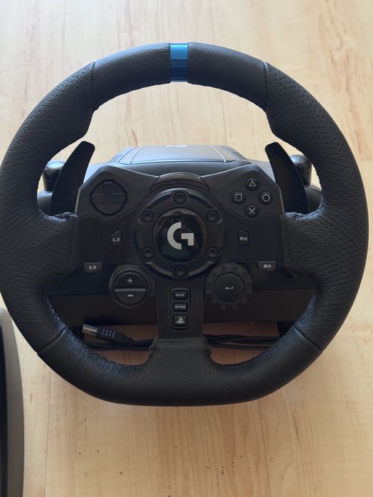 Продам игровой руль Logitech g923 + КПП