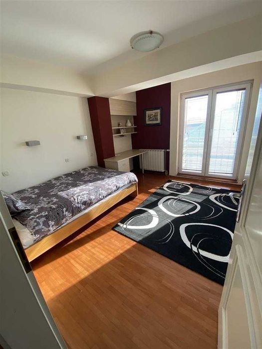 Дава се под наем Тристаен апартамент в София, Център - 90 кв.м за 509.49 € - Снимка #1