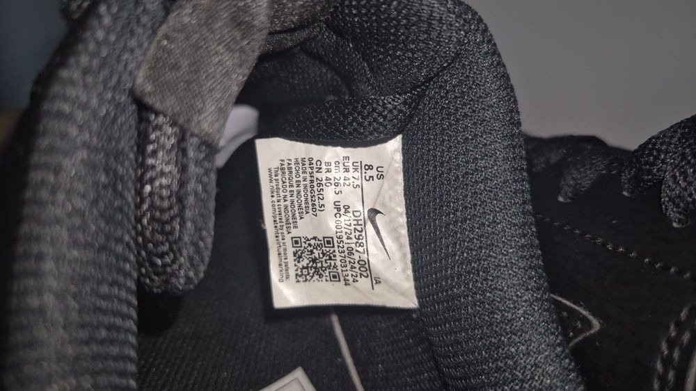 Adidași Nike  Nr 42