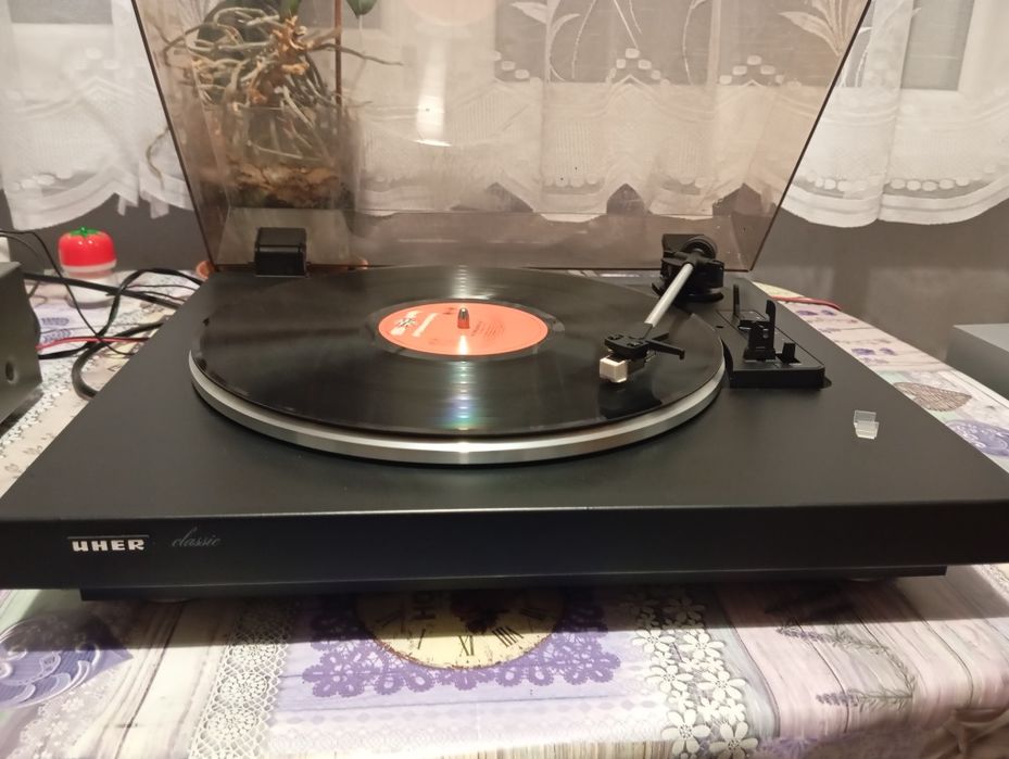 Грамофон Uher VTT222