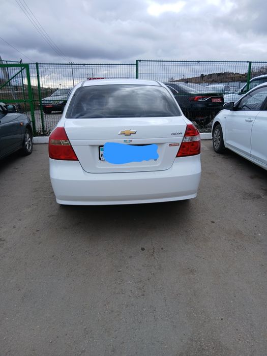 Продам   машину Шевроле Нексия