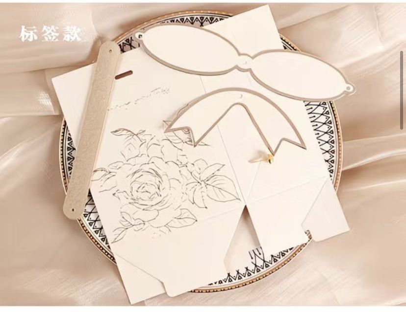 Бонбоньерка, тойбастар с бантом