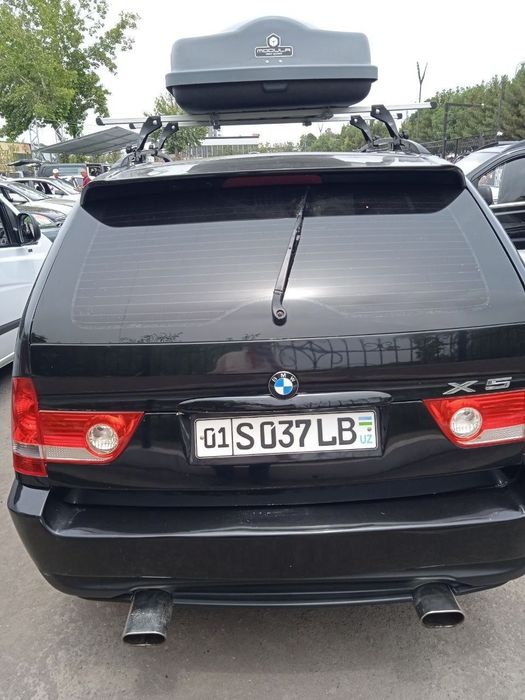 BMW  moshina  yuradi