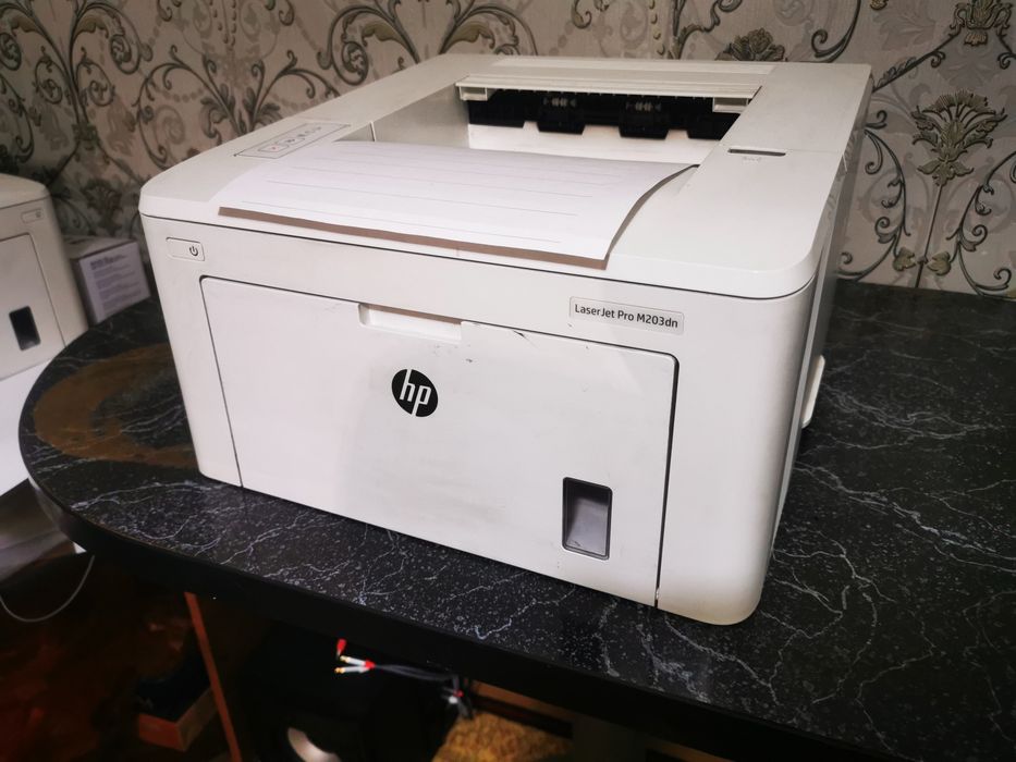 Принтер HP LaserJet Pro M203dn