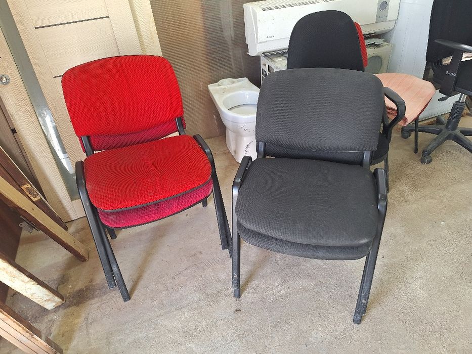 Продам стулья офисные