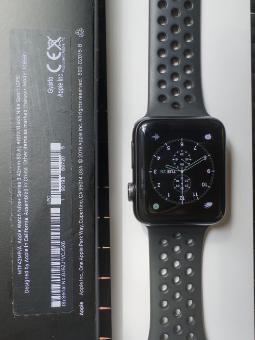 Apple Watch Series 3 Nike+, 42mm, varianta GPS