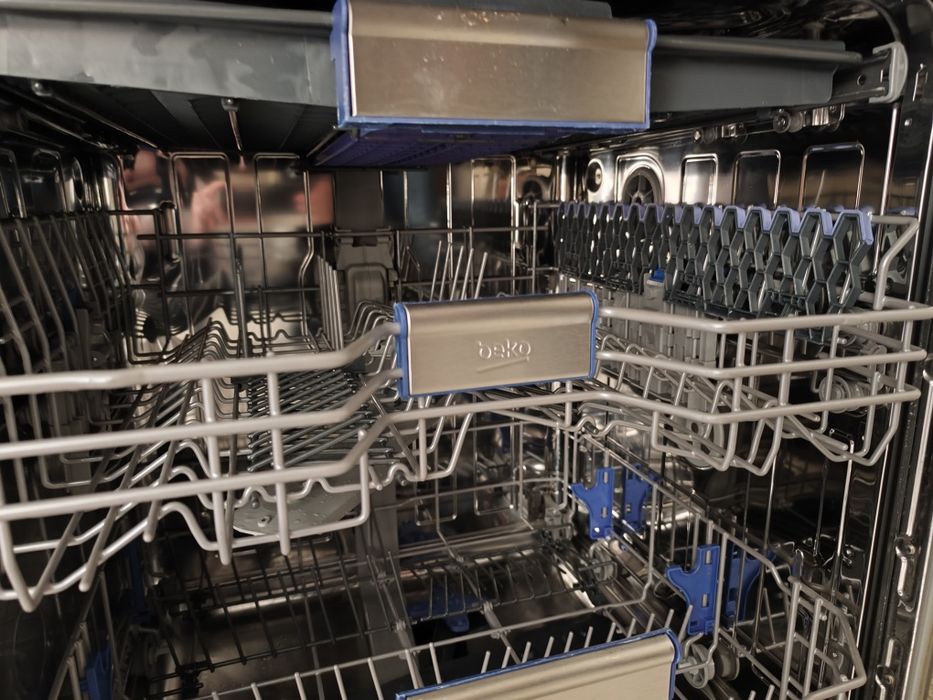 Съдомиялна BEKO свободно стояща