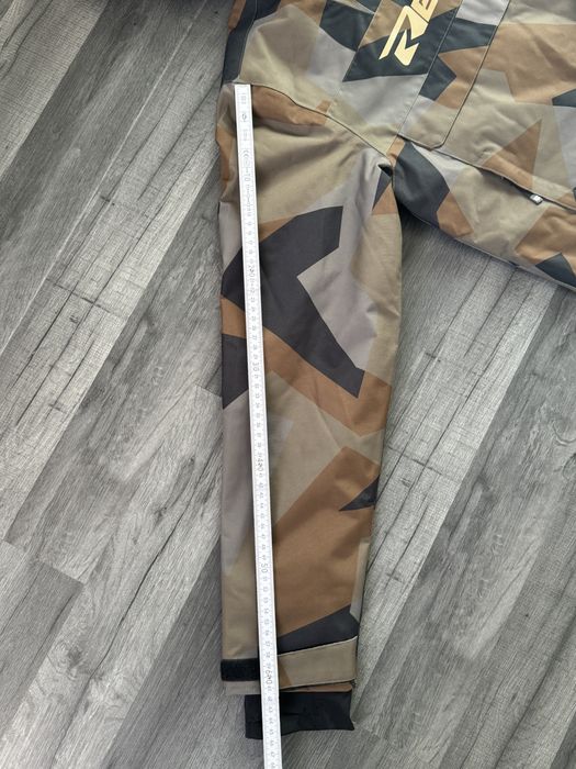 Vand geaca Rehall noua!!!