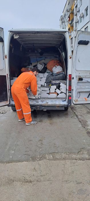 Извозване изхвърляне  строителни и битови отпадъци боклуци до депо