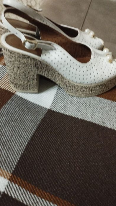 Босоножка Кожаная