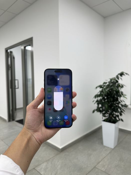 Продам срочно iPhone 15 Pro Max 256GB