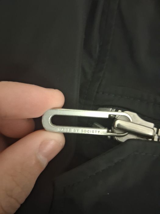 Vand pantaloni made by society