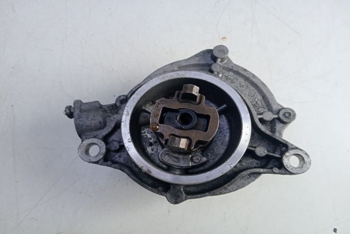 Pompa  vacuum 700437012 BMW Seria 5 E60/E61 seria