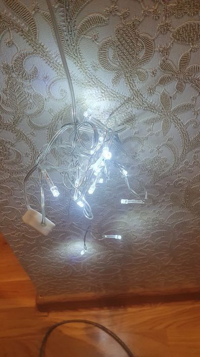 Продаем ёлочные игрушки.