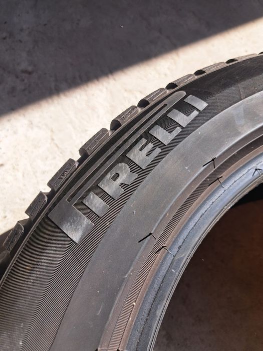 2 anvelope iarnă 205 60 r17 Pirelli