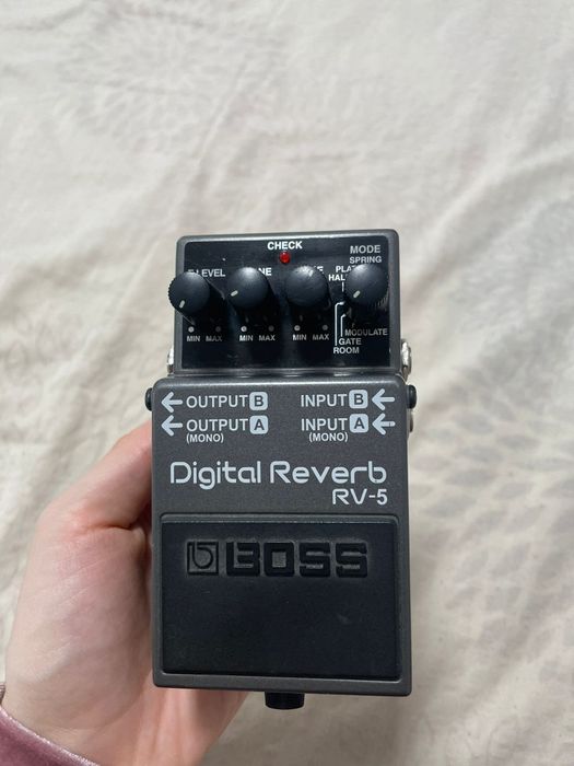 Pedala Reverb Boss RV-5