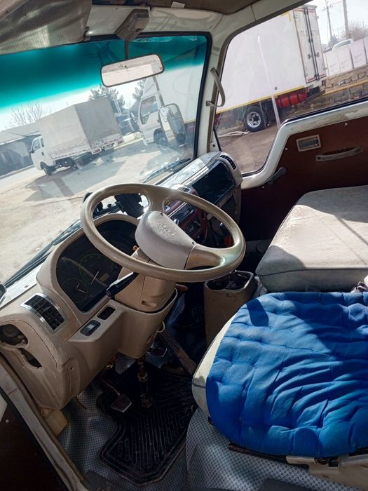 JBC yuk mashina sotiladi