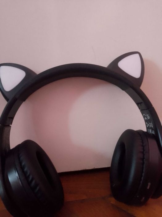 Căști Bluetooth cu lumini led