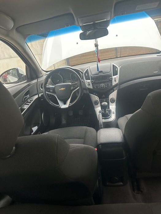 Vând Chevrolet Cruze/Schimb cu VW, Renault s au  Dacia Logan