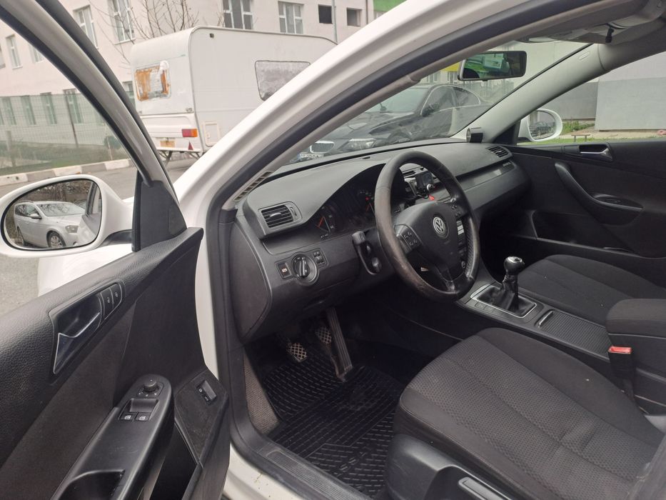 Vând vw Passat b6 an 2008 motor 2.0tdi 140cai Bmp întreținut Acte vall