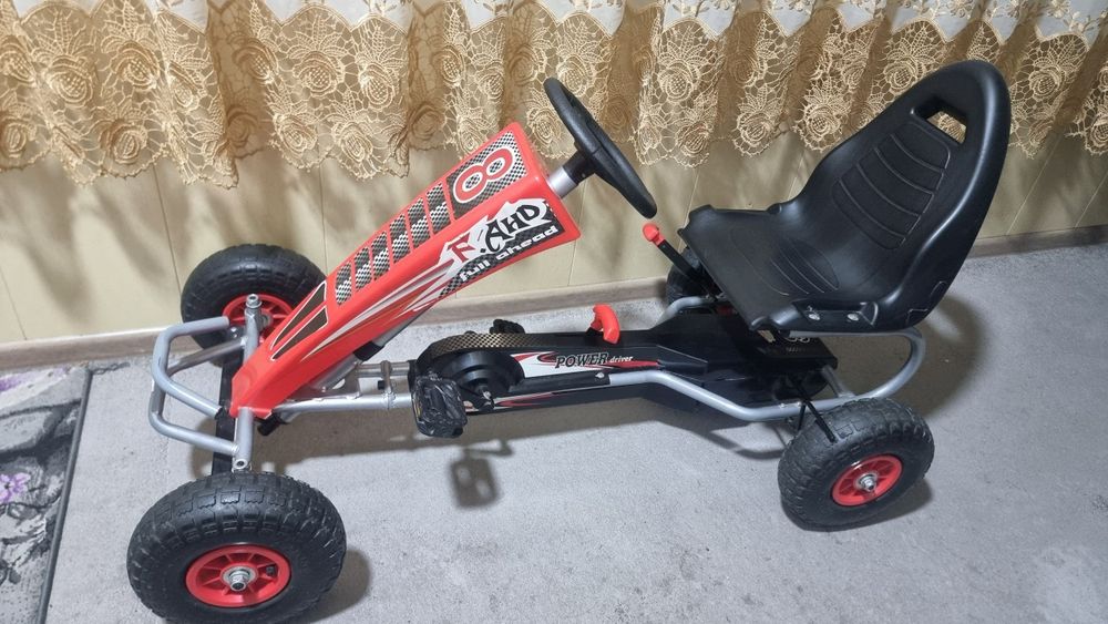 Детский автомобиль