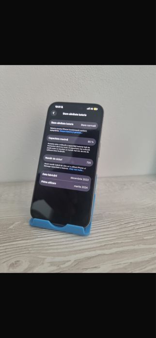Vând IPhone 15 Pro