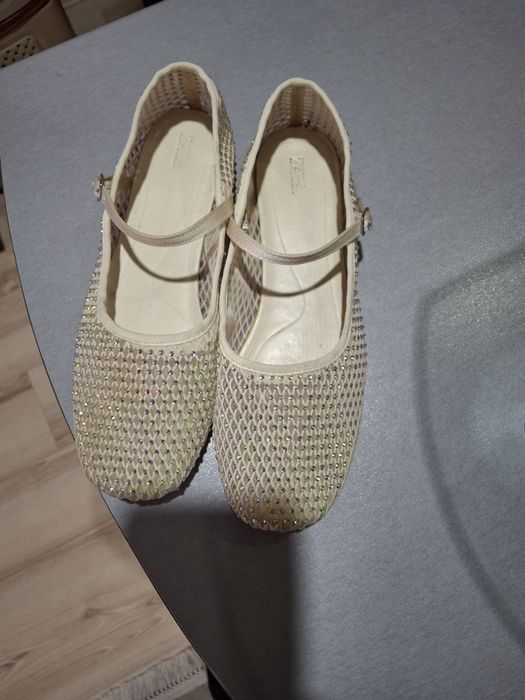 Дамски юношески обувки  ZARA