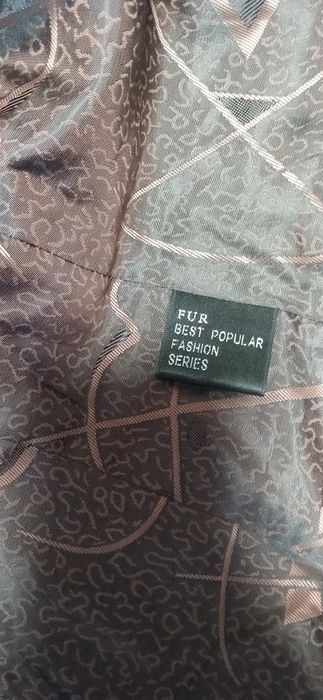 Продам две шубы новые