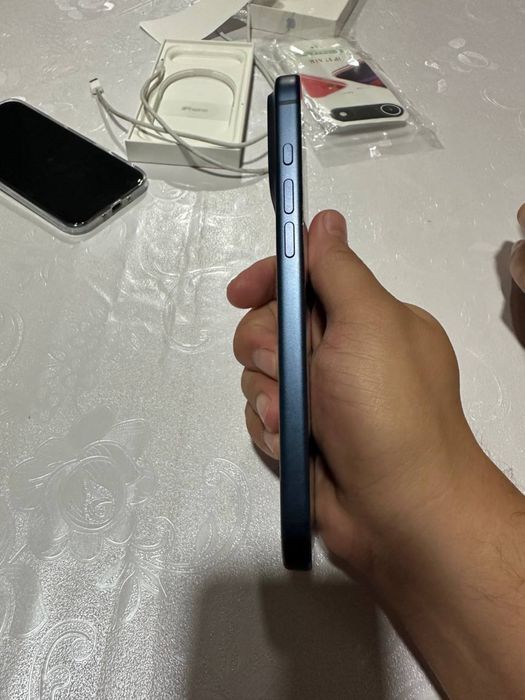 Iphone 17 pro max синий