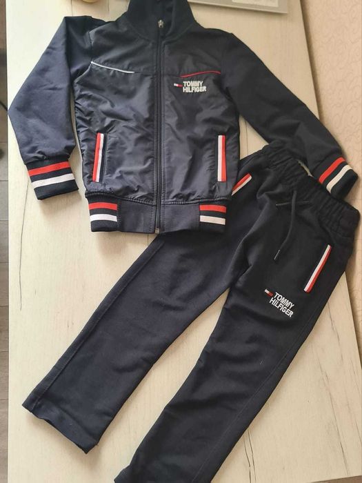 Продается детский костюм на мальчика Tommy Hilfiger