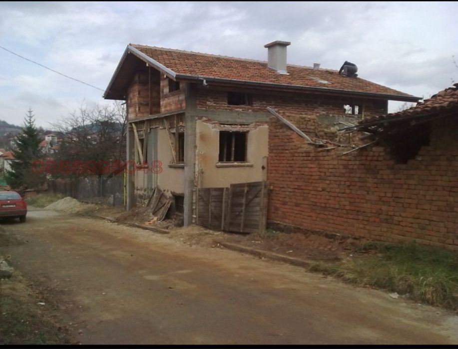 Продава КЪЩА, област София, с. Горни Окол