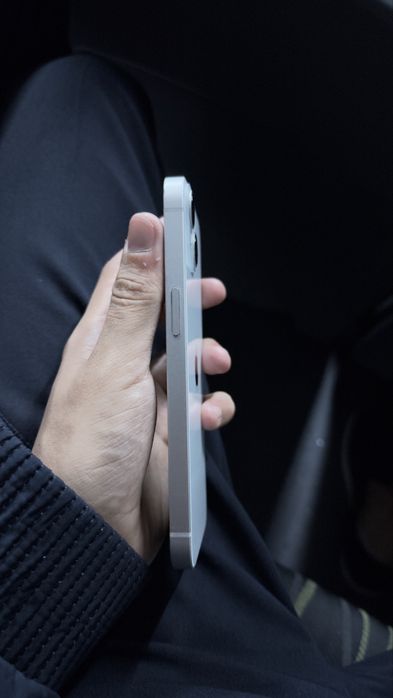 iPhone 13 White