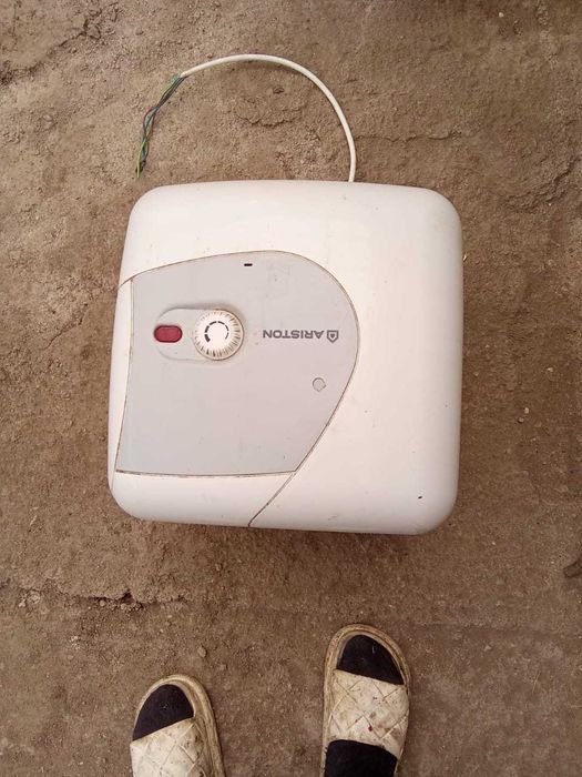 Продам Ariston 15 литров.