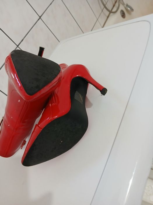 Botine roșii de lac nr.36