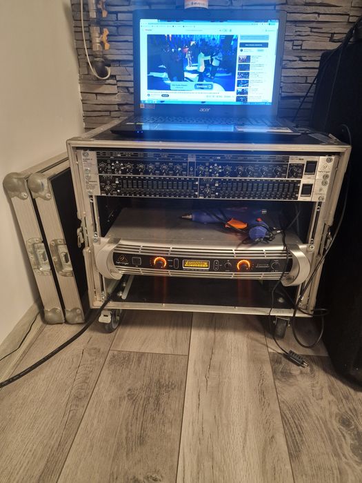 Rack case 8u 4puteri