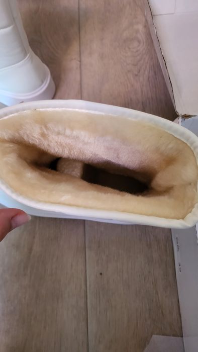 Продам новые сапоги