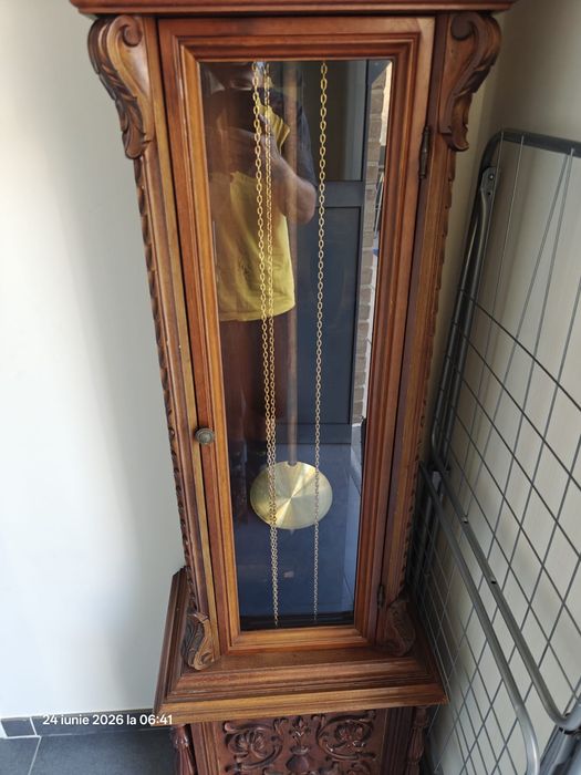 Ceas vintage cu pendulă de podea (Grandfather clock) - lemn masiv sculptat