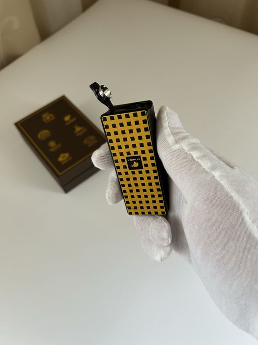 Запалка Cohiba – турбо пламък + вграден пънч