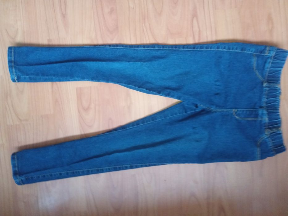 Lot hăinuțe fata 122-128 de casa