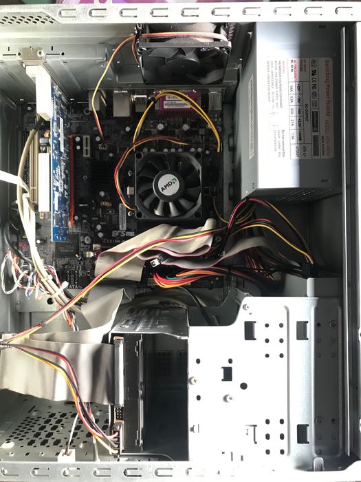 Memorie RAM. CD DVD Writer. Floppy Disk. Placa video. Placa de baza. .