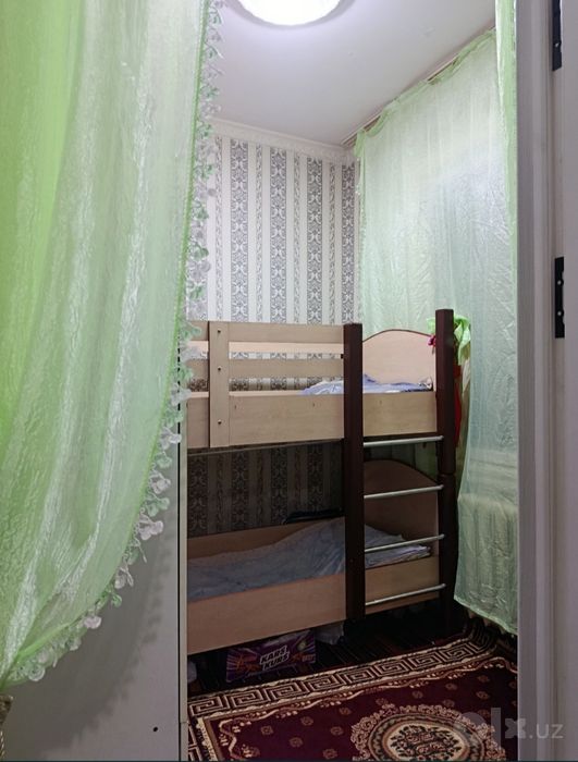Ттз 1 Мирзо Улугбек район Продается Квартира 2/2/4